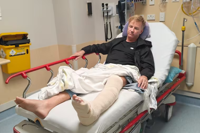 Gorgeous Missed Tickets To Te Kaha's First Concert? This Airnz Party Plane Has Fans Covered Photo in 4K Gorgeous Missed Tickets To Te Kaha's First Concert? This Airnz Party Plane Has Fans Covered Photo in 4K