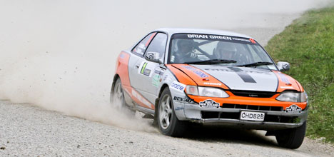 SunLive - Holder brothers in strong position - The Bay's News First