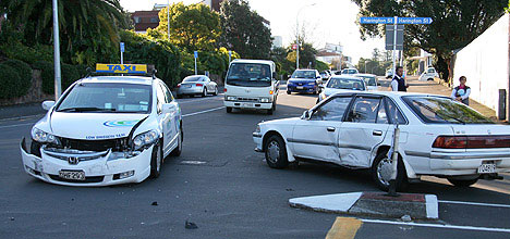 SunLive - Police crackdown on intersections - The Bay's News First
