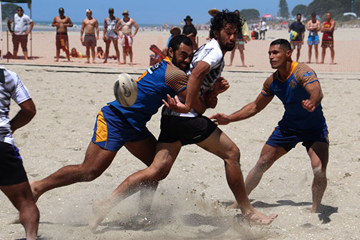 SunLive - Sand flies at beach five's - The Bay's News First