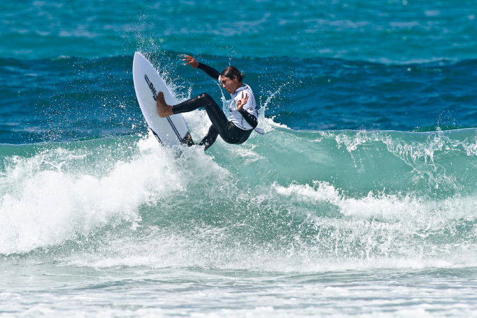 SunLive - Conditions test Billabong Grom surfers - The Bay's News First