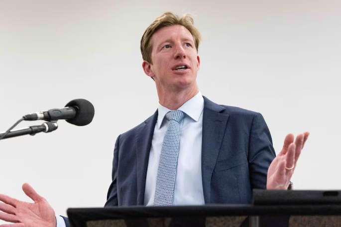 Tauranga MP urges council to review CBD parking