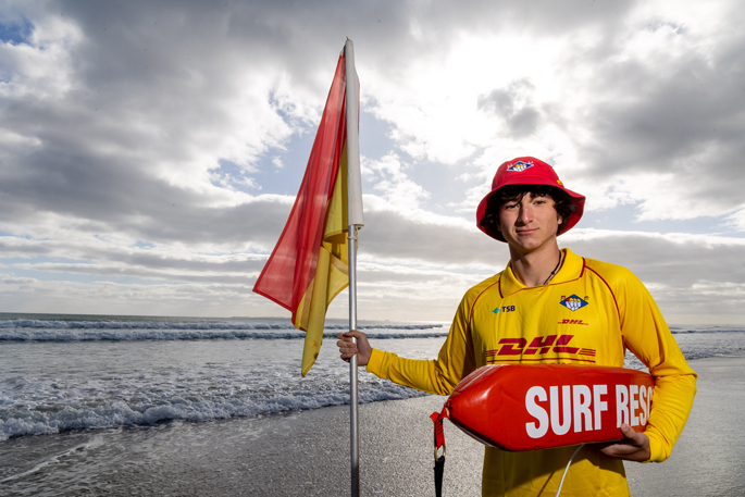 SunLive - Rips And Rescues: Omanu Lifeguard Rescues Girl - The Bay's ...