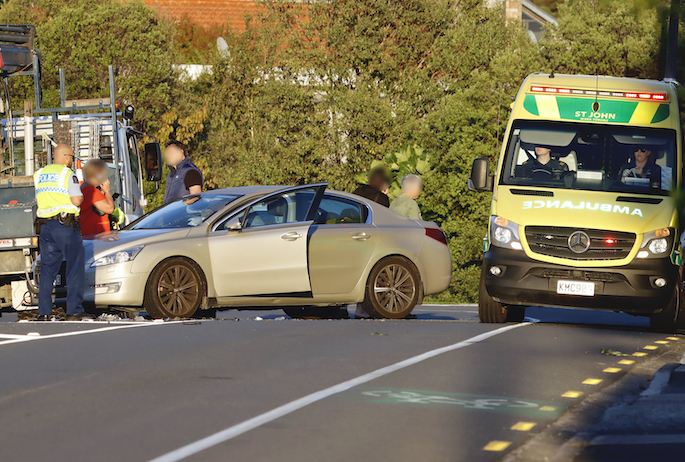 SunLive - Welcome Bay Delays Following Crash - The Bay's News First