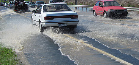 SunLive - Flooding closes roads - The Bay's News First